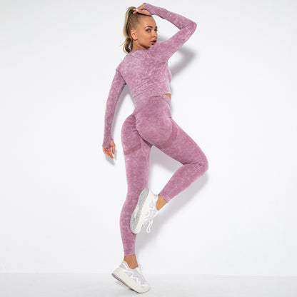 Seamless Water Washable Smiley Face Yoga Set Long Sleeve Top Butt Lifting Yoga Pants for Comfort and Style During Workouts