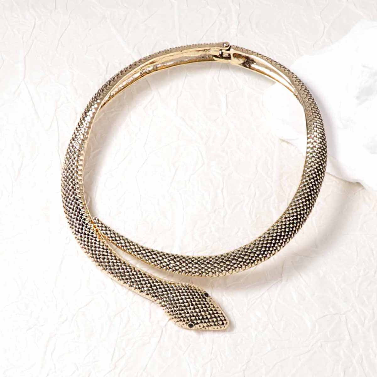 Statement-Making Alloy Snake-Shape Necklace for Women - Unique, Trendy, and Versatile Accessory for Casual Work or Play