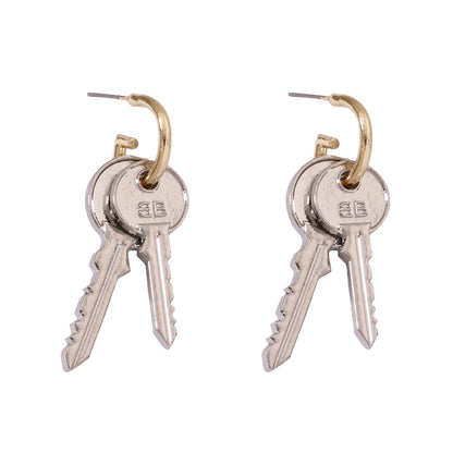 Chic and Versatile Lightweight Luxury Earrings for Women – Perfect Accessories for Any Occasion