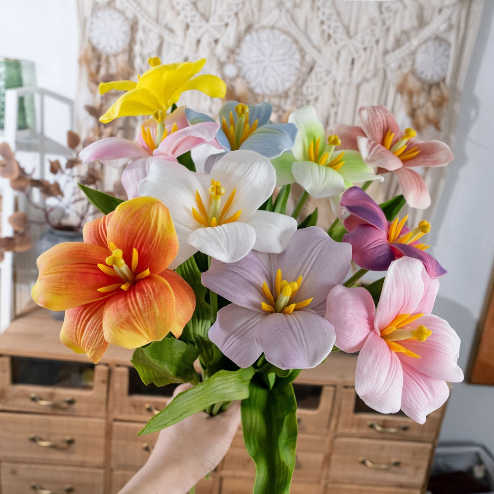 Delightful Open-Mouth Tulip - INS Style Artificial Flowers for Home Decor, Wedding Celebrations, and Festive Occasions | Realistic & Long-lasting Floral Arrangement - MW08085