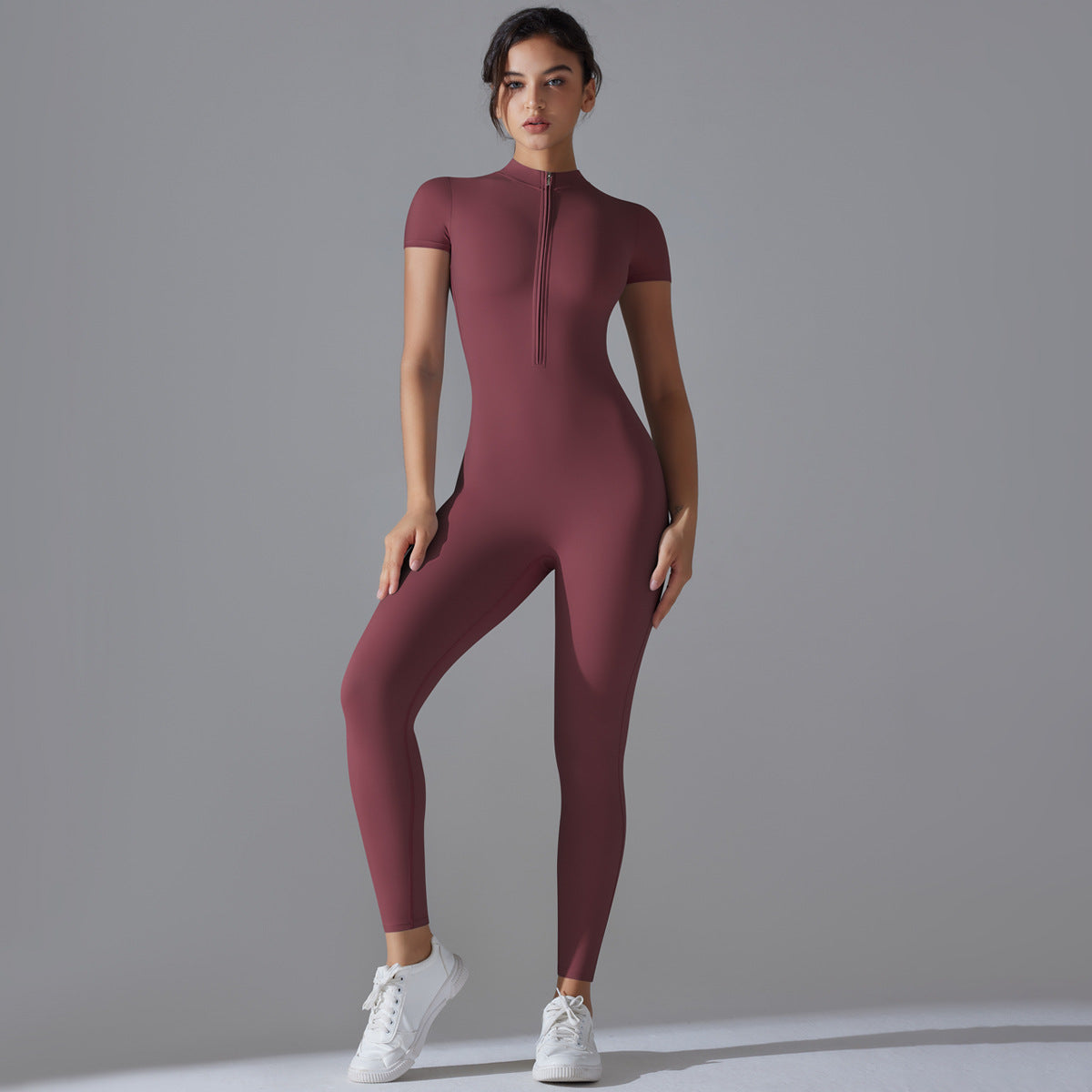 Lightweight Zip Up Short Sleeve Yoga Bodysuit Quick Dry Breathable Outdoor Fitness Outfit for Maximum Comfort and Performance