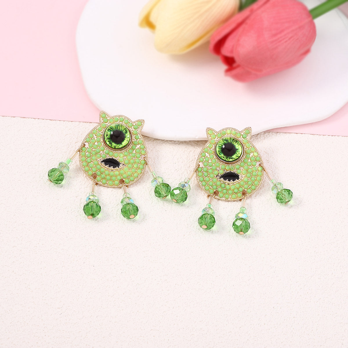 Quirky Cartoon Character Gemstone-Studded Beaded Jewelry – Unique and Fresh Green Design for Individuality