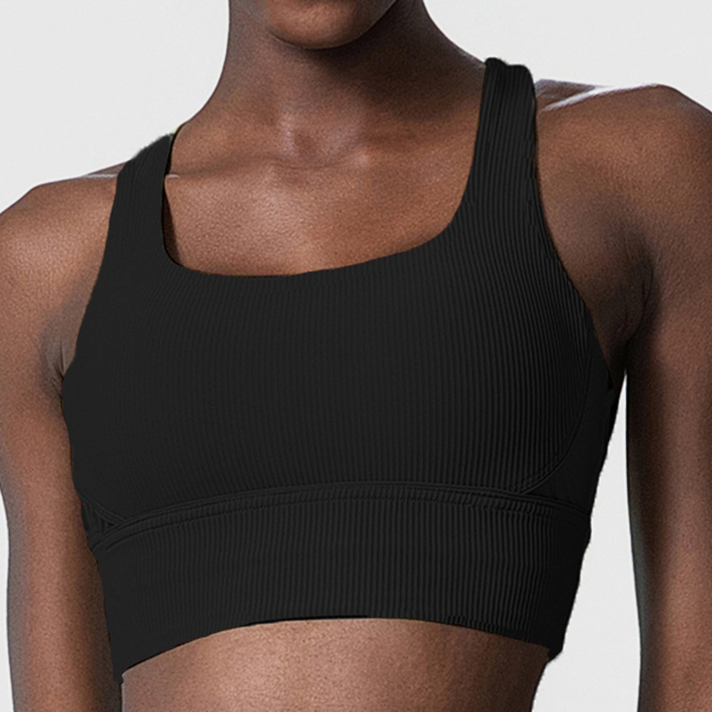 Oversized Women's Sports Bra with Breathable Cup Design Long Length Athletic Tank Top for Comfort and Support