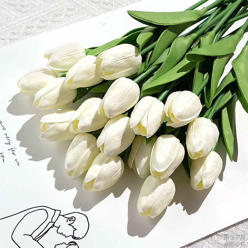 Elegant Faux Tulip Flower Arrangement – Luxurious Nordic Design for Living Room and Entryway Décor – Perfect for High-End Photography and Upscale Rooms