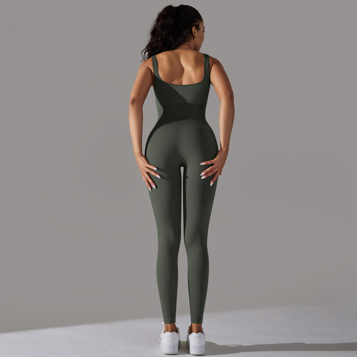 Seamless Ribbed Yoga Bodysuit for Women Tummy Control Butt Lifting Quick Dry Fitness Outfit with Beautiful Back Design