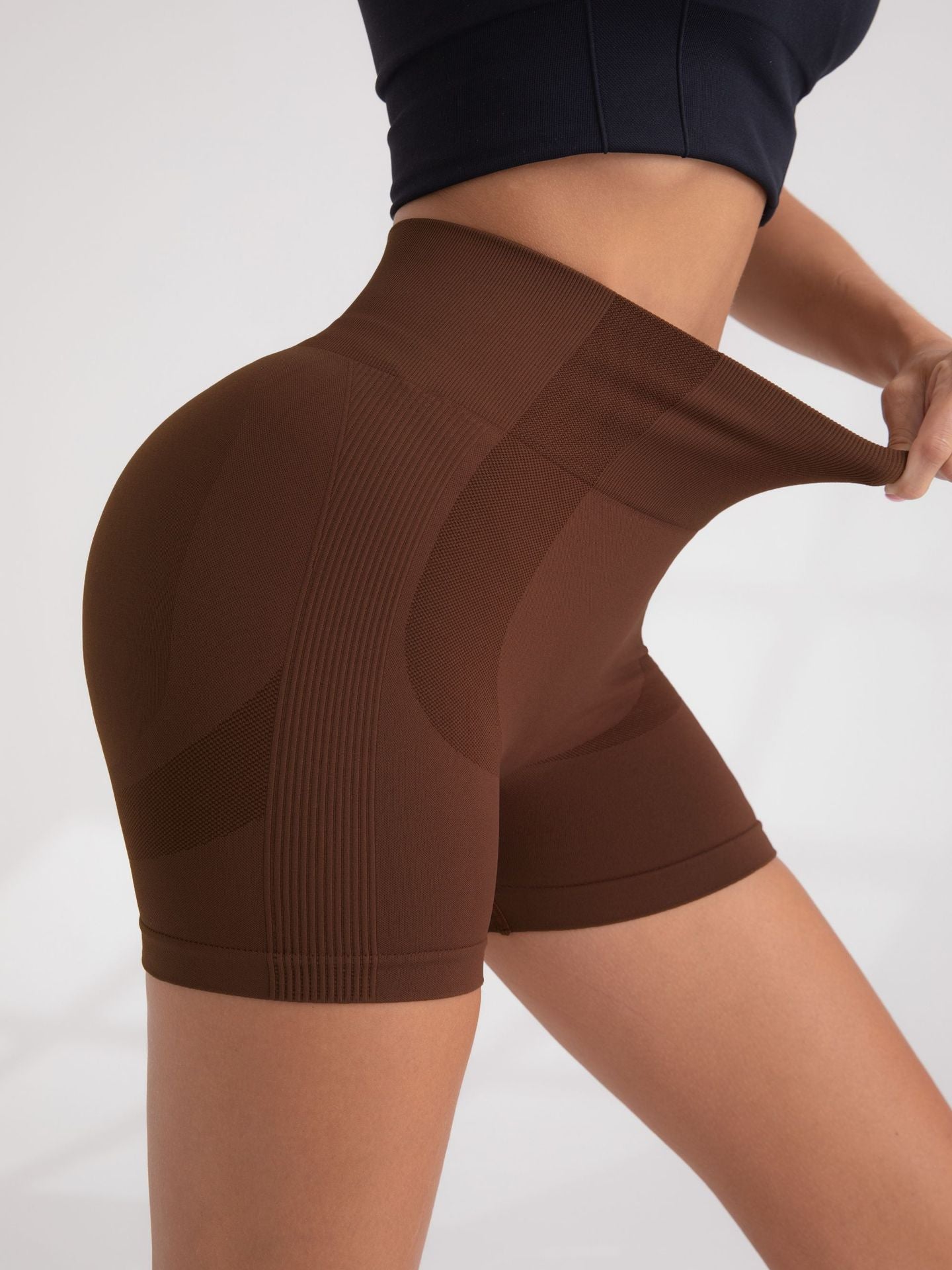 Women s High Waisted 3 4 Yoga Shorts Peach Butt Lifting Quick Dry Workout Tights for Outdoor Activities for Gym Running and Pilates