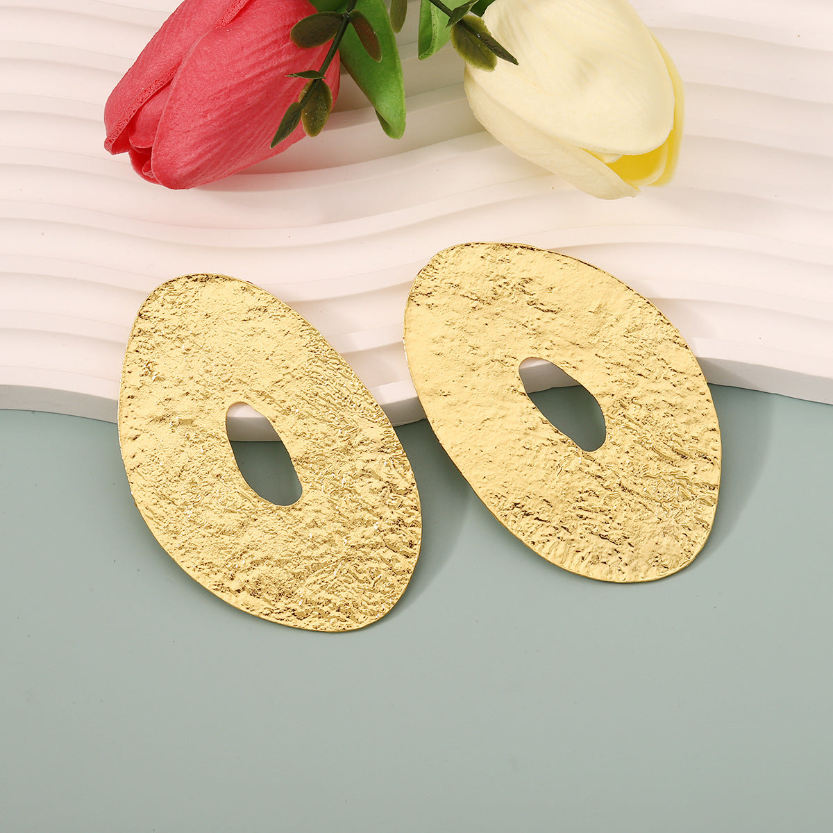 Chic Geometric Casual Stud Earrings - Versatile Lightweight Luxe Alternative for Unique Style Lovers