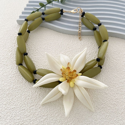 Trendy White Floral Double-Layer Bamboo Pendant Necklace – Unique, Creative, and Versatile Jewelry for Women