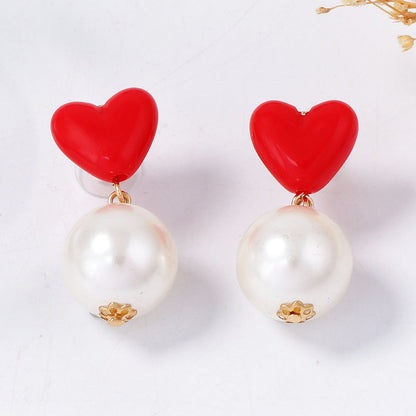 Elegant Minimalist Pearl Heart Earrings for Valentine's Day - Chic and Versatile Jewelry for Any Occasion
