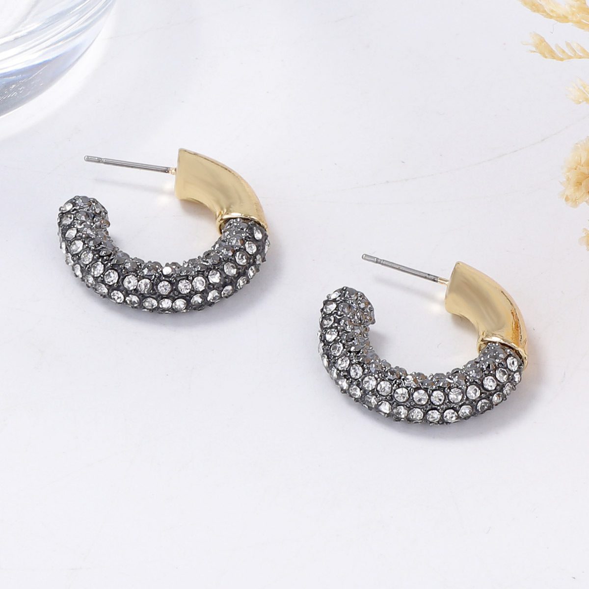 Exquisite High-Quality Shiny Faceted Half-Round Crystal Stud Earrings – Versatile Winter Best-Sellers for Effortless Elegance