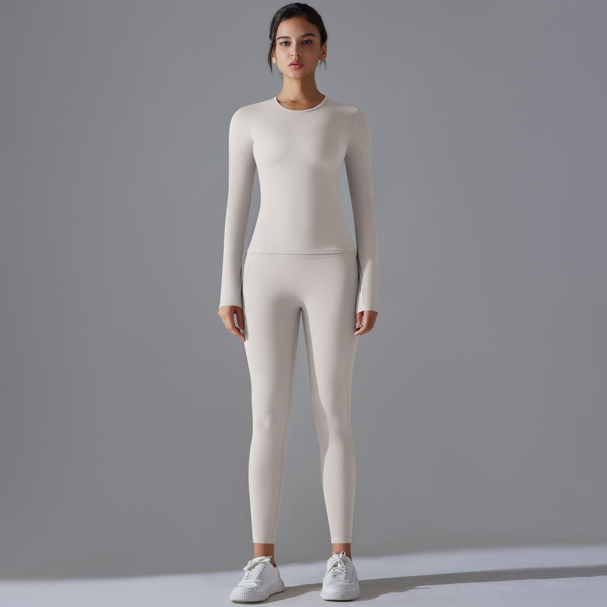 High Stretch Breathable Brushed Nylon Long Sleeve Yoga Outfit Two Piece Compression Workout Set for Running and Fitness