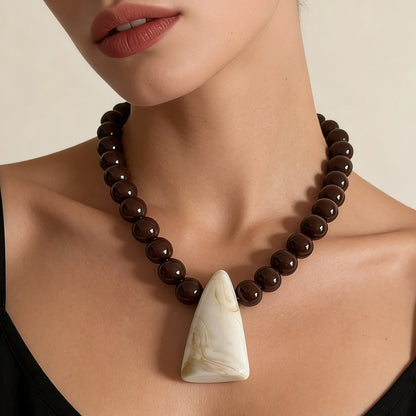 Stylish Bohemian Chunky Beaded Geometric Resin Pendant Necklace - Versatile, Unique, and Perfect for Any Casual Outfit