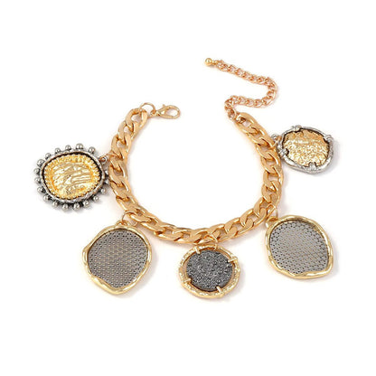Chic Lightweight Luxury Casual Geometric Badge Coin Pendant Necklace for Women – Stylish Alloy Chain for Effortless Elegance