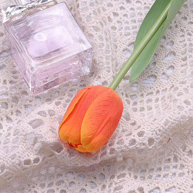 Lifelike Silk Tulip Flowers - Moisturizing Touch, Perfect for Home Décor, Weddings, and Event Decorations