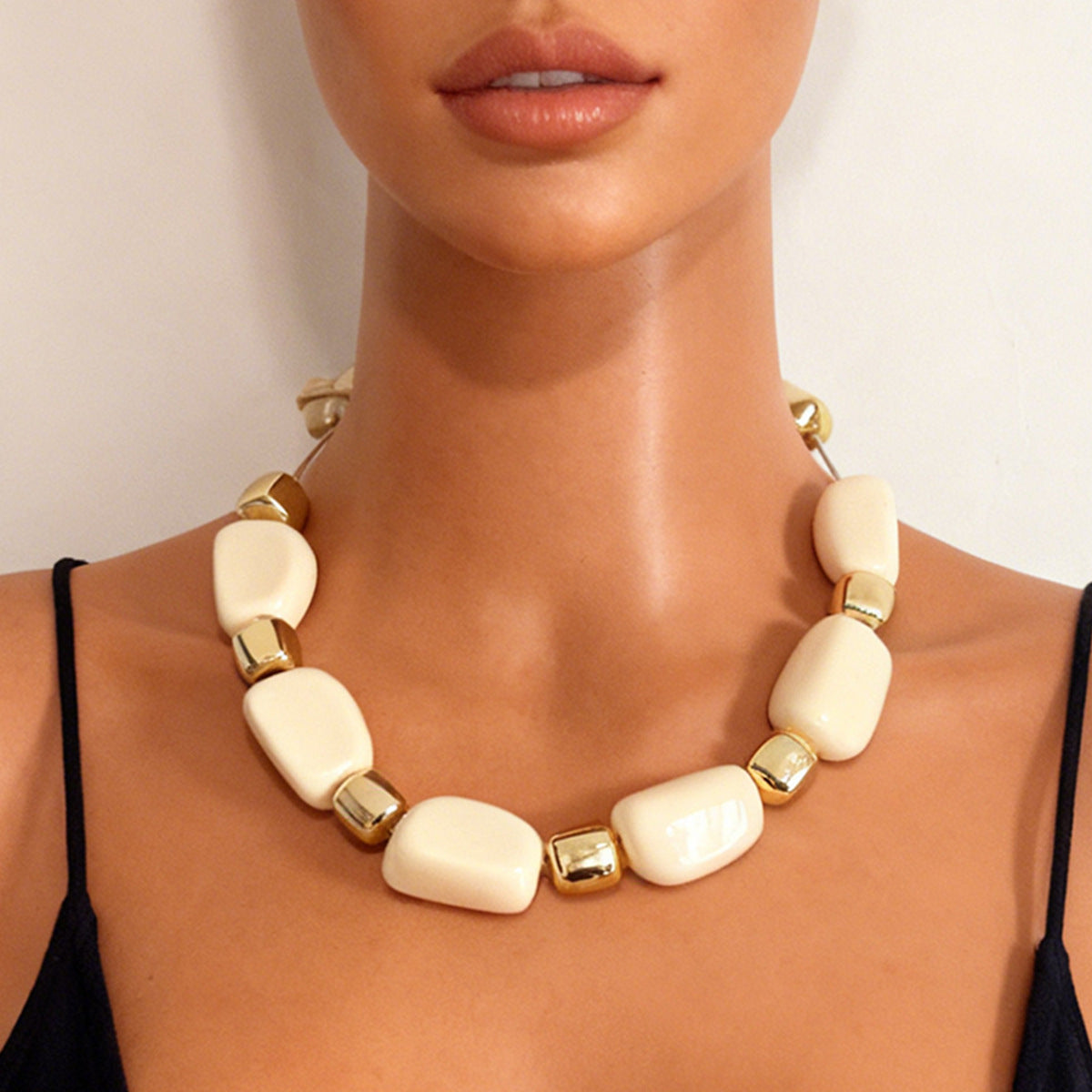 Minimalist Casual Everyday Geometric Beaded CCB Luxe Collarbone Necklace - Perfect for Daily Commuting and Versatile Styling