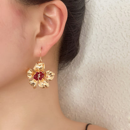 Chic Wind Rice Pearl Floral Earrings - Unique Floral Design for Effortless Elegance and Versatile Style