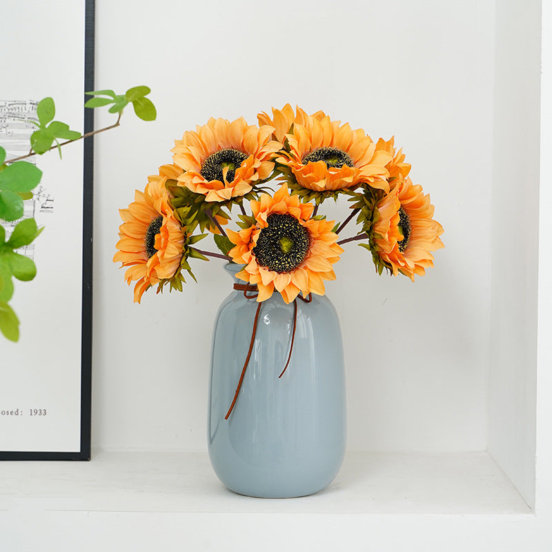 Lifelike Sunflower Silk Flower Bouquet for Stunning Home Decor and Photography Props - Perfect for Living Room Arrangements and Handheld Displays