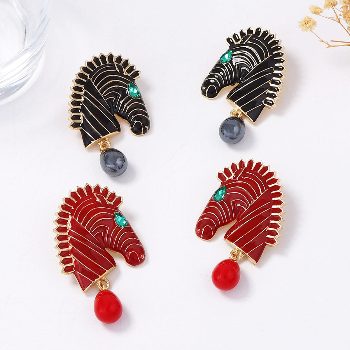 Trendy and Unique Horse Head Alloy Drop Earrings with Striped Design – Perfect for Animal Lovers and Fashion Enthusiasts!