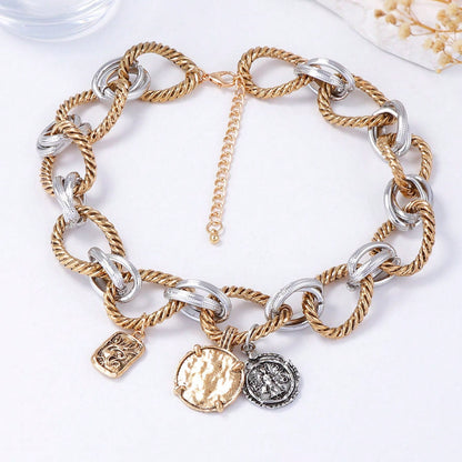 Stylish Geometric Alloy Women's Badge Design Necklace - Versatile O-Ring Link for Elegant Everyday Wear