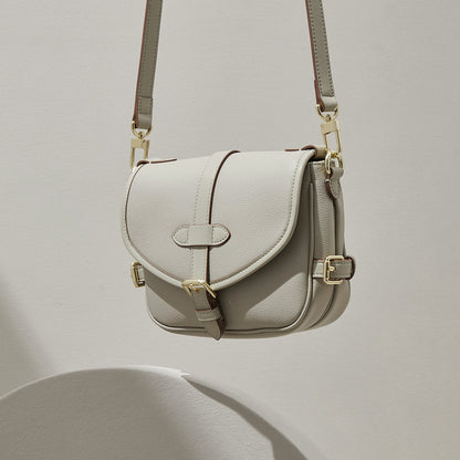 Vintage Inspired Grain Leather Saddle Bag Chic Small Square Crossbody Bag for Commuters Elevate Your Fashion Game with Luxury Feel