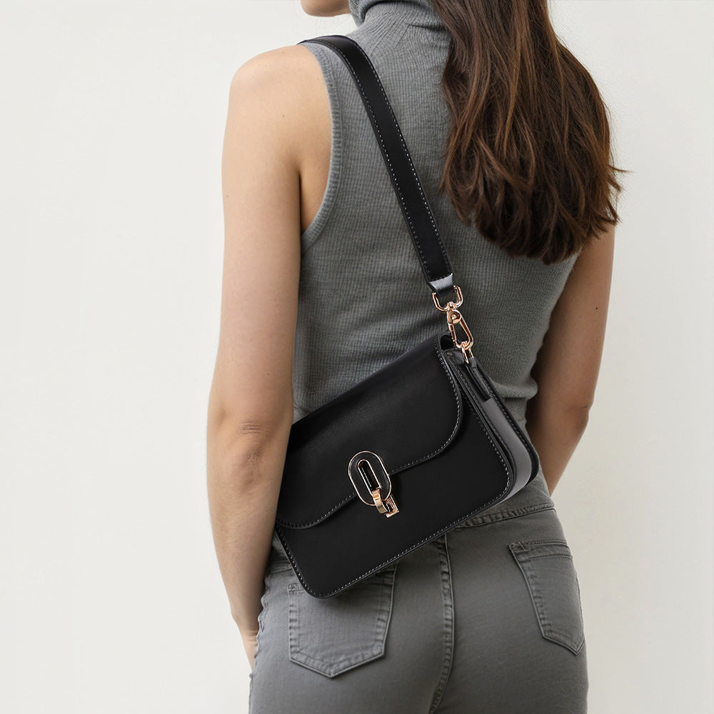 Chic Korean Style Envelope Bag for Women Versatile Underarm Handbag in Genuine Leather for Commuting and Everyday Use