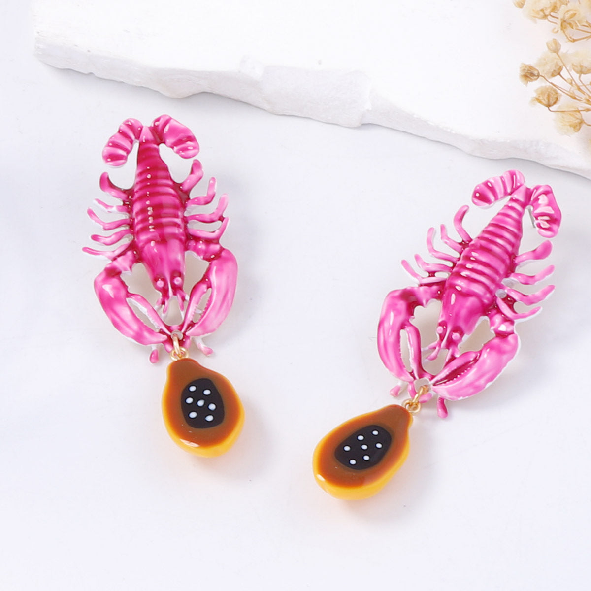 Chic Luxury Ocean-Inspired Alloy Lobster Pendant Earrings for Women – Perfect Versatile Vacation Accessory with a High-End Design