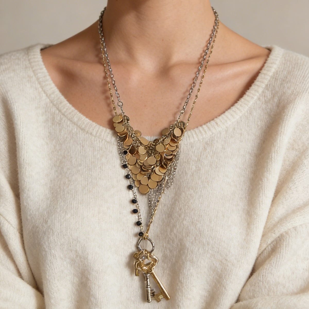 Chic Luxury Alloy Key Pendant Necklace with Metal Round Charm and Elegant Tassel – Perfect for Layering with Your Favorite Outfits