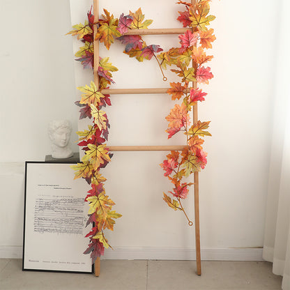 1.8m Maple Leaf Vine for Halloween Home Decoration – Lifelike Faux Floral Wall Hanging with Realistic Autumn Leaves