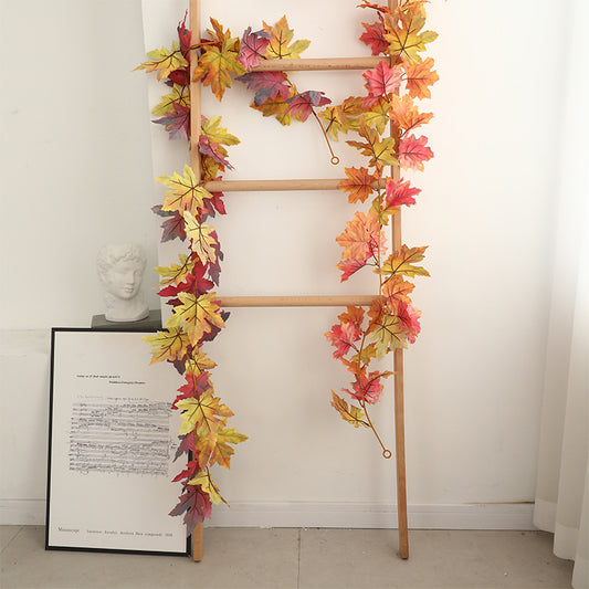 1.8m Maple Leaf Vine for Halloween Home Decoration – Lifelike Faux Floral Wall Hanging with Realistic Autumn Leaves