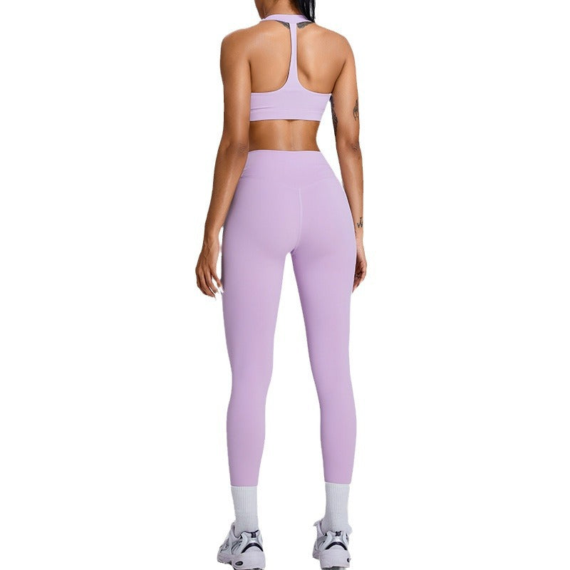 Cooling Women's Yoga Set High Back Quick Dry and Form Fitting Activewear for Running and Gym Workouts