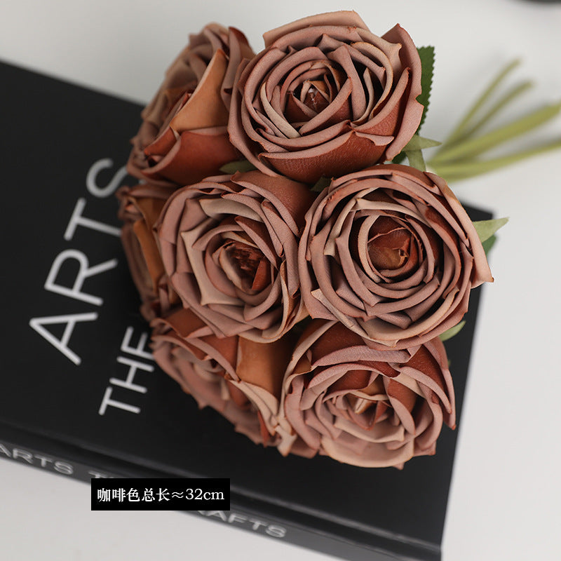 7-Head Royal Bride Rose Bouquet - Elegant Korean-Style Handheld Wedding Centerpiece Decoration with Multiple Bloom Roses for Hotel and Event Table Arrangements