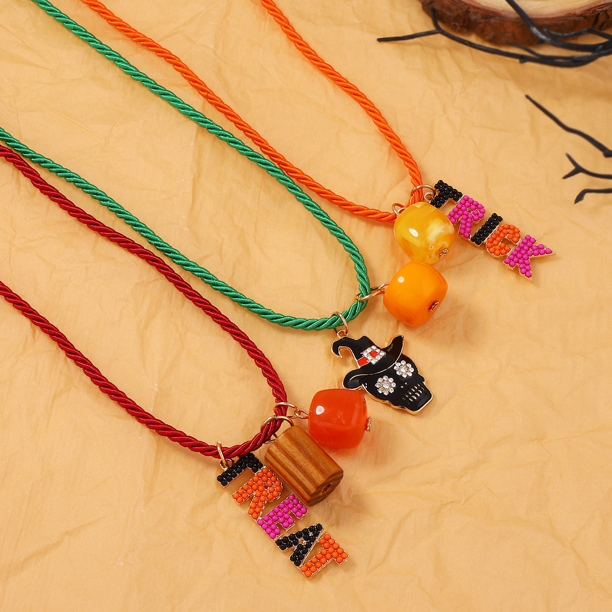 Unique Halloween-Inspired Multi-Layer Alloy Skull Pendant Necklace with Creative Bead Design – Perfect for Spooky Season Fashion