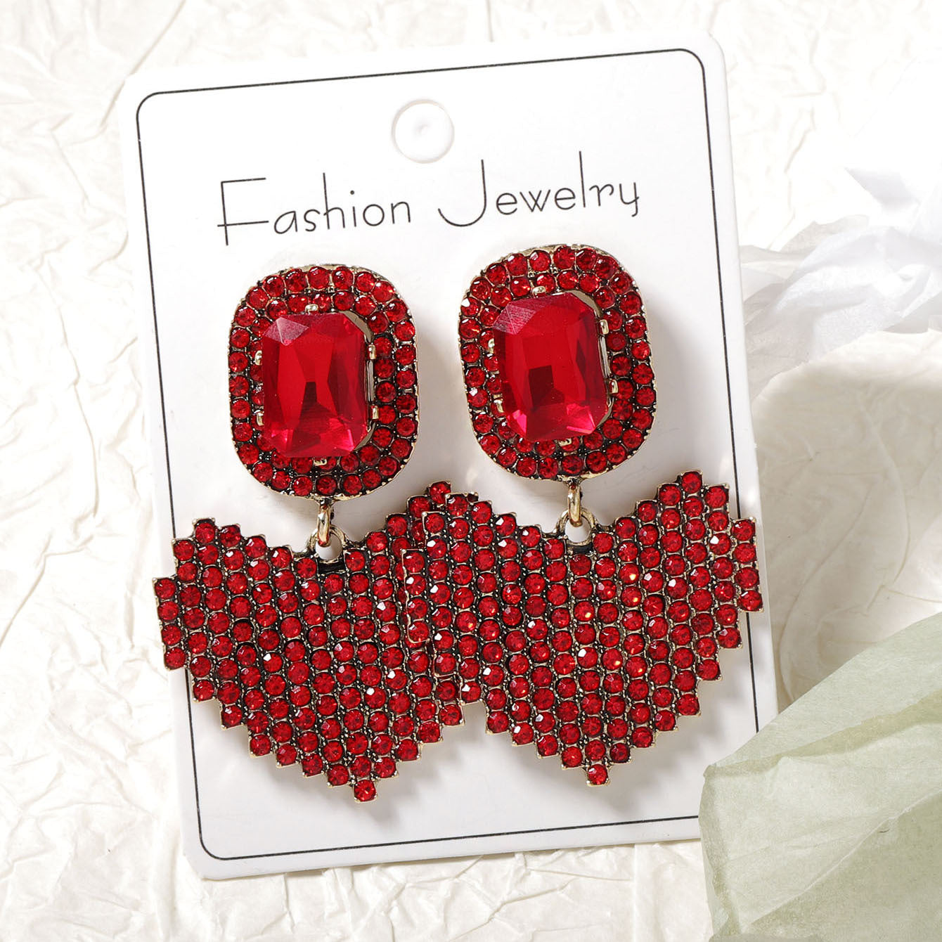 Exquisite Light Luxury Sparkling Gemstone Geometric Heart Alloy Earrings - Ultra-Shiny, Versatile, Everyday Fashion for Women