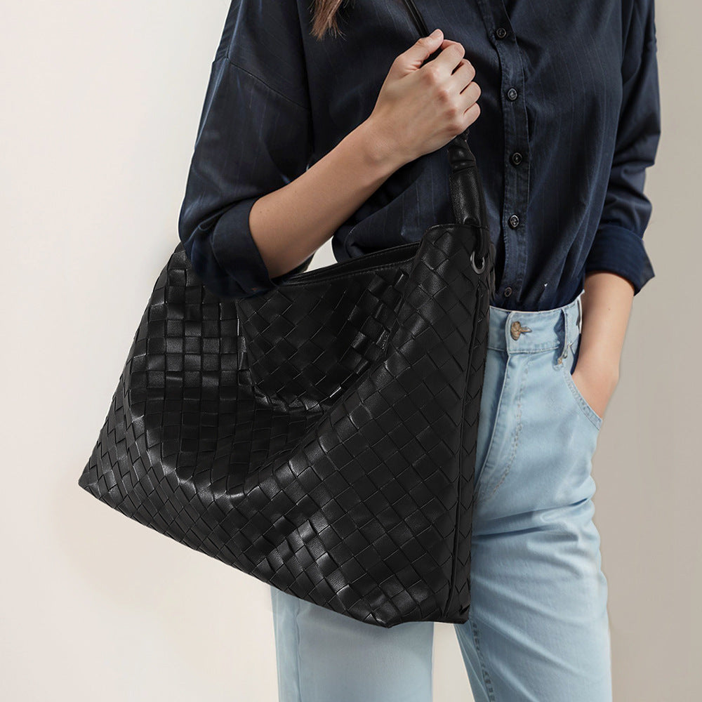 Chic Handwoven Tote Bag for Women Large Capacity Unique Design for Gifting