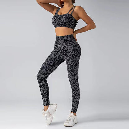 Seamless Sports Bra and High Waisted Butt Lifting Yoga Pants Set for Women for Outdoor Running Training and Gym Workouts