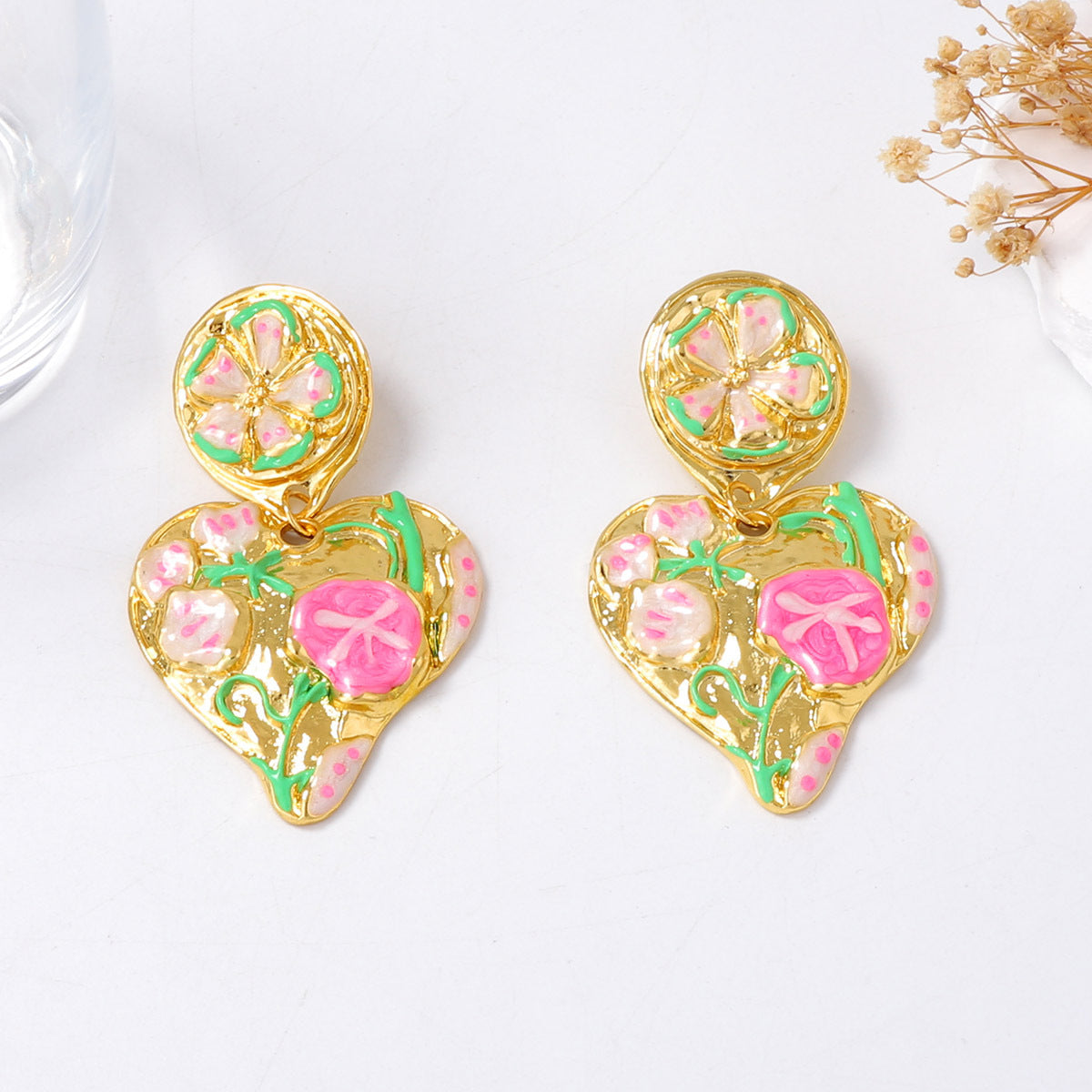 Exquisite Vintage-Inspired Palace-Style Oil Painting Alloy Drop Heart Flower Earrings – Bold Floral Design for Elegant Statement Jewelry
