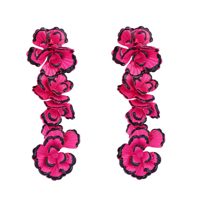 Chic Bohemian Elegance: Two-Toned Metal Floral Pendant Earrings for Everyday Luxury - Versatile and Stylish Jewelry for Women