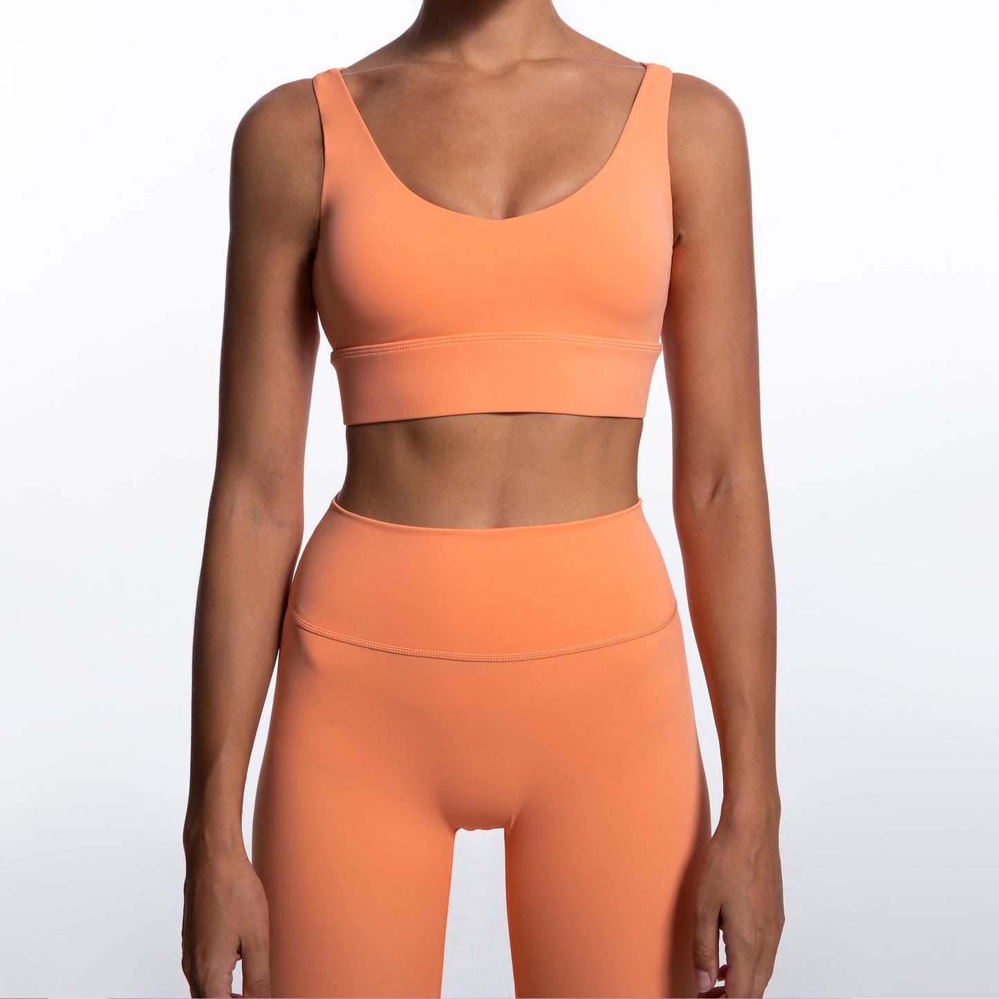 High Performance Women's Yoga Set with Cross Back Sports Bra and Stretchy Leggings for Comfort and Flexibility