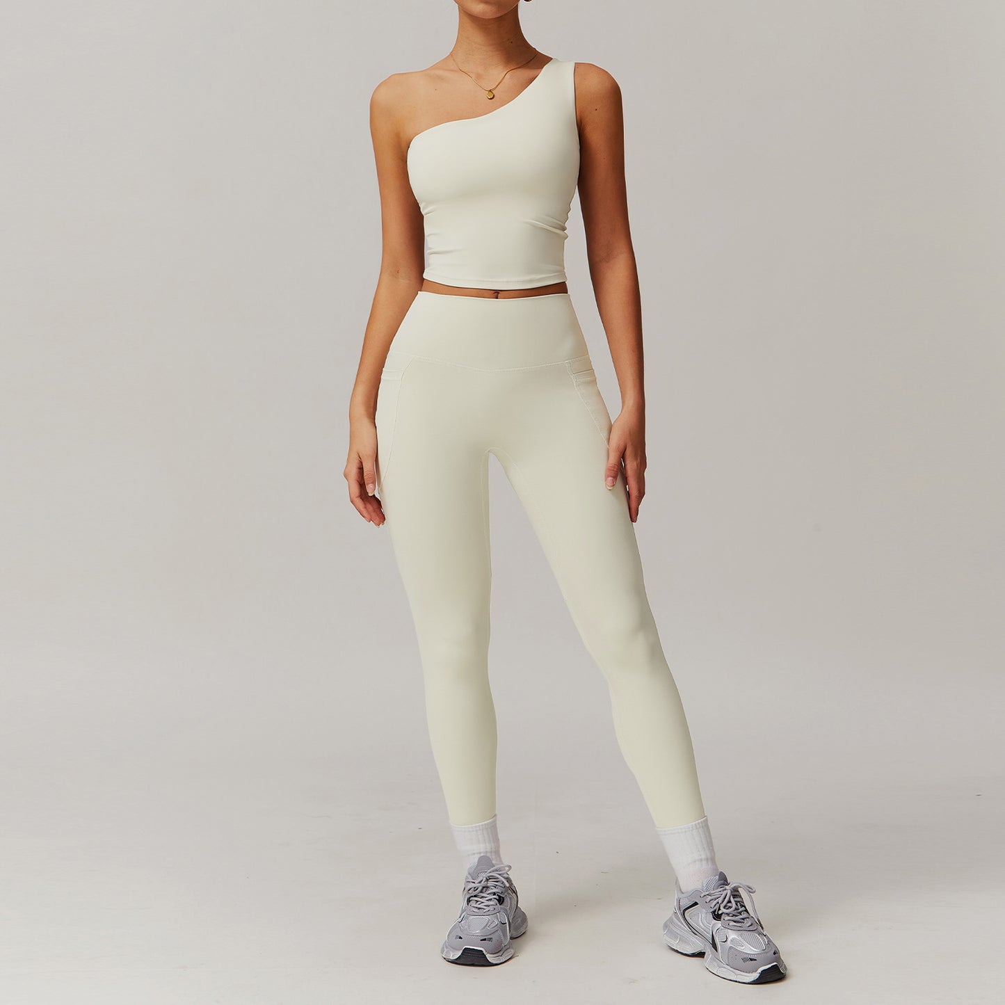 Cloud Inspired Quick Dry Waist Defining Yoga Set Comfortable and Athleisure for Running Fitness and Everyday Wear