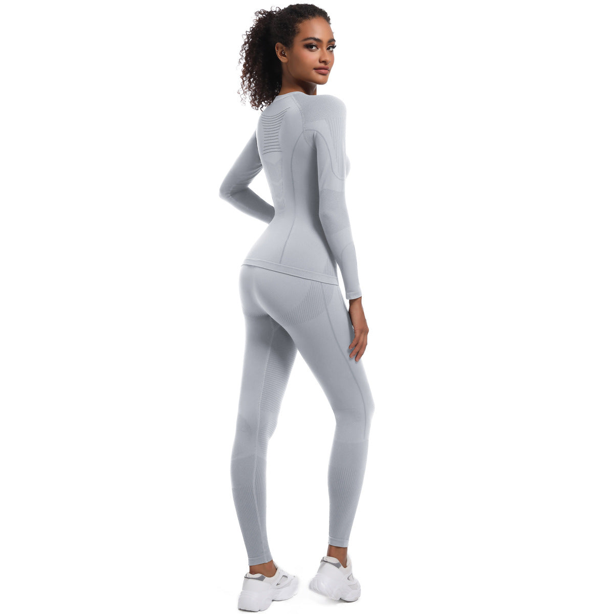 Seamless Knitted Long Sleeve Cycling Outfit Set for Women Yoga Body Shaping and Skiing Suit for Comfort and Performance