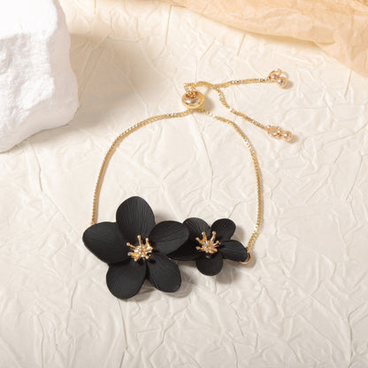 Chic Fresh Fuchsia Flower Bracelet - Unique, Sweet, and Luxurious Summer Accessory for Trendy Young Women