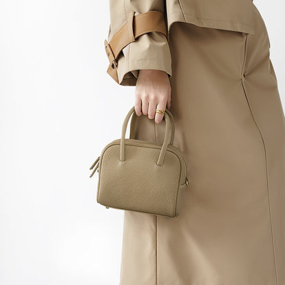 Versatile Women s Crossbody Tote Bag Genuine Leather Chic Commute Essential Compact Square Design Elevate Your Everyday Look