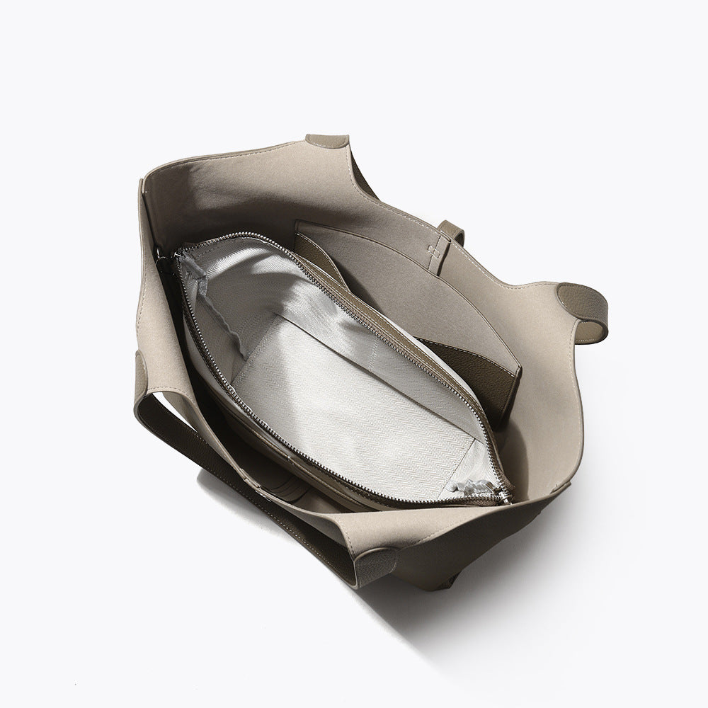 Leather Women's Tote Bag Spacious Shoulder Bag for Fall for Work and Commuting