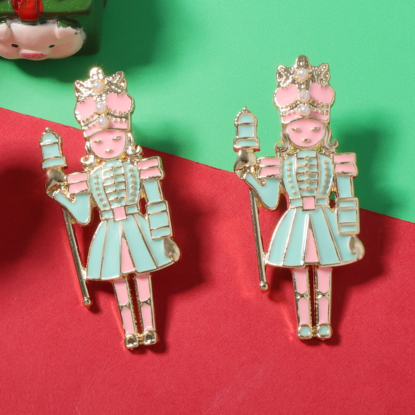 Adorable Cartoon King and Queen Rhinestone Stud Earrings – Unique Creative Design for Christmas – Perfect for Holiday Gifting!