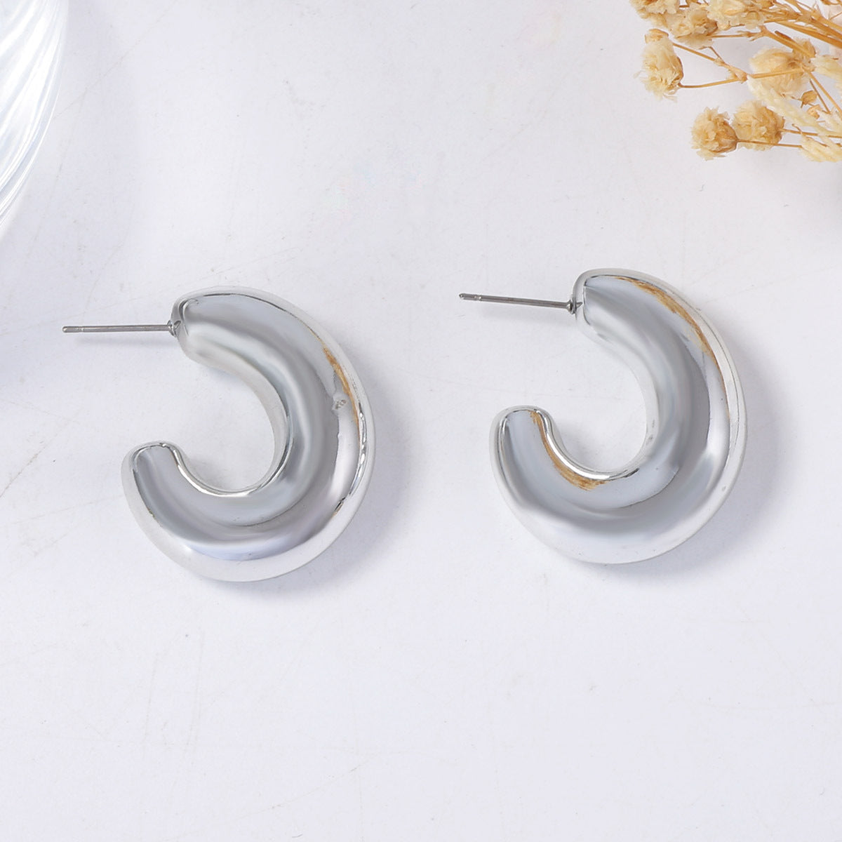 Chic Minimalist Geometric C-Shape CCB Earrings for Women – Versatile & Unique Fashion Accessory for Any Occasion