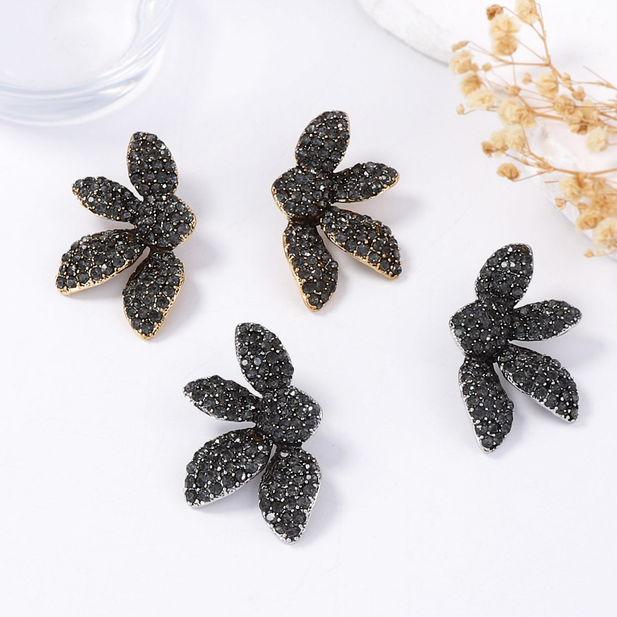 Chic Minimalist Alloy Flower Fan-Shaped Earrings Embedded with Sparkling Rhinestones – Versatile Everyday Accessory for Women