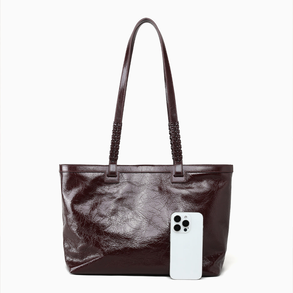 Elegant Genuine Leather Women's Handbag Commuter Tote Versatile Crossbody Purse with Feel for the Modern Professional