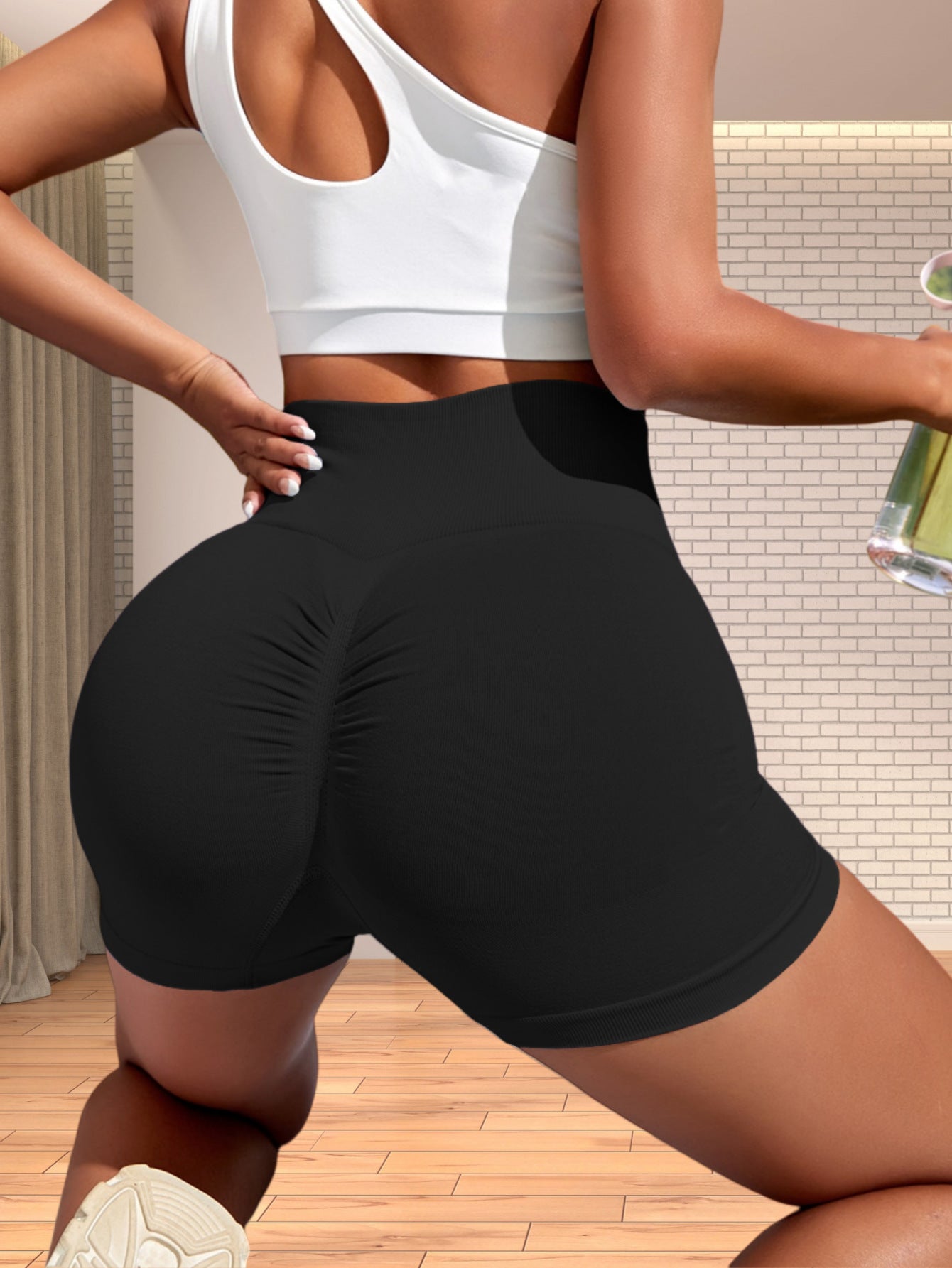 European Style Seamless Peach Butt Yoga Shorts for Women High Waisted Quick Dry Running Fitness Shorts for Comfort and Support