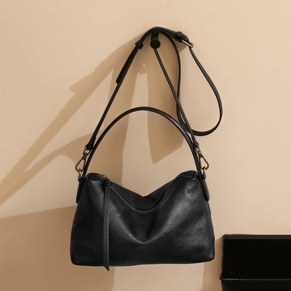 Luxurious Lazy Style Genuine Leather Pillow Bag Chic Commuter Underarm Tote for Women Blend of Elegance and Practicality