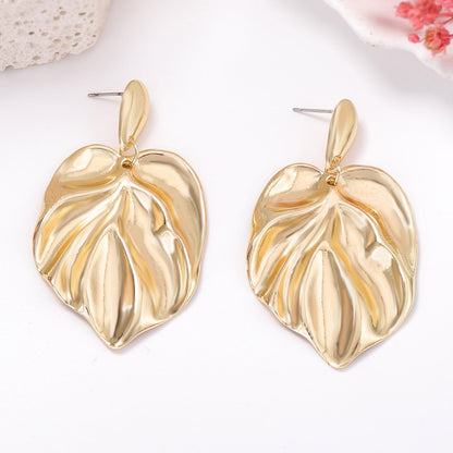 Elegant and Chic Lightweight Alloy Leaf Drop Earrings – Versatile, Minimalist Women’s Jewelry Perfect for Any Occasion